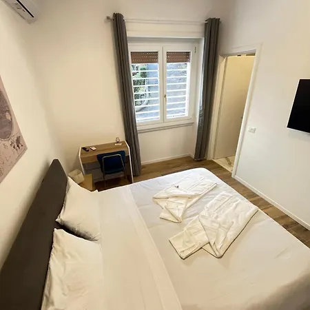 Casa Miseno, Independent Near Metro B Apartment Rome