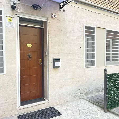 Apartmán Casa Miseno, Independent Near Metro B